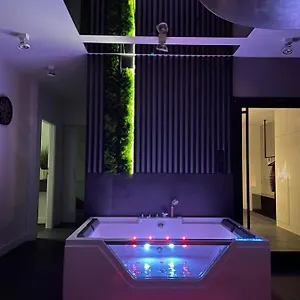 Magspace River View Jacuzzi Apartament